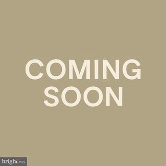 Building Photo - 905 19th St NE