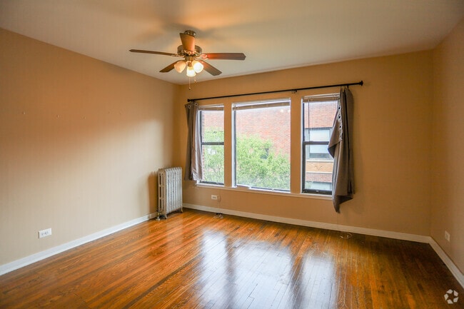 Building Photo - 4850 N Magnolia Ave