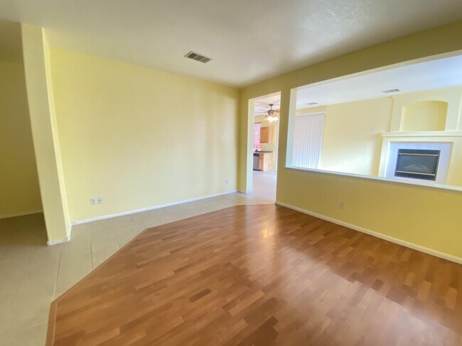 Foto del edificio - 10041 W Cherokee Ave