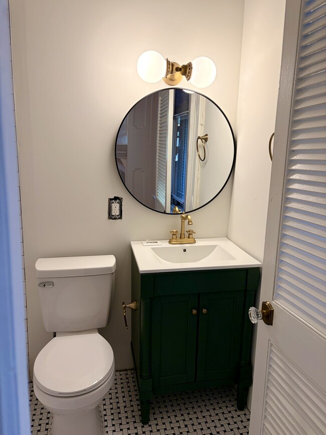 Building Photo - 3511 Baring St