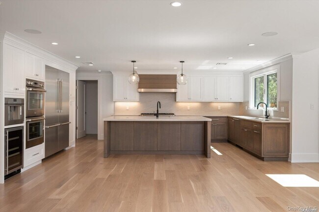 Foto del edificio - 40 Hewlett Ln