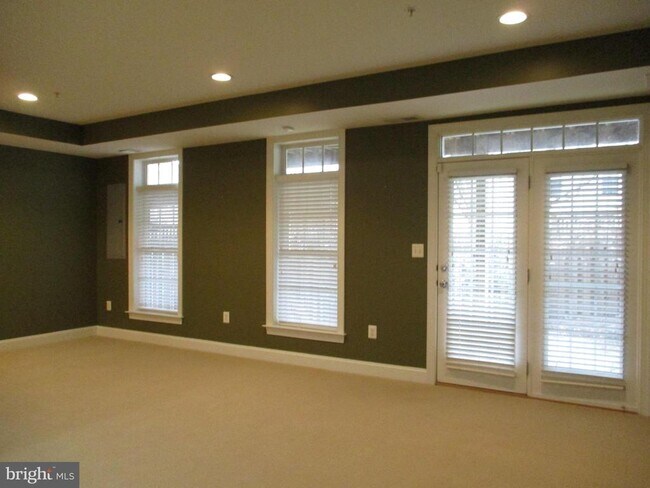 Building Photo - 3547 Goddard Way