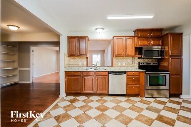 Building Photo - 5302 Broadmoor Pl