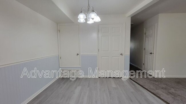 Building Photo - 8083 N Ridge Loop E