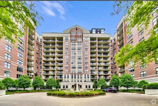 Building Photo - 55 W Delaware Pl