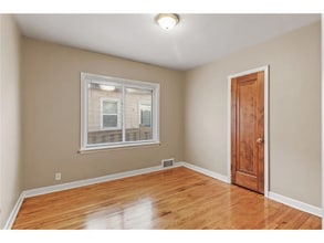 Building Photo - 4329 N Thomas Ave