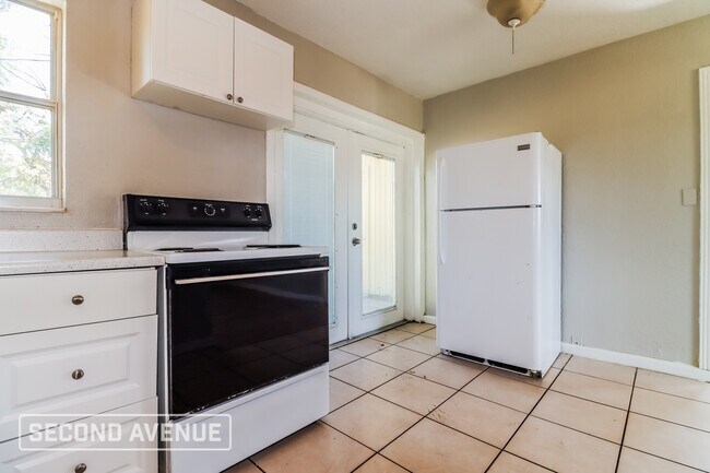 Foto del edificio - 9547 Starkey Rd