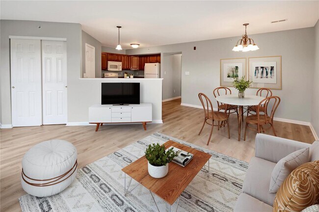 Foto del edificio - 135 Stonewall Creek Dr