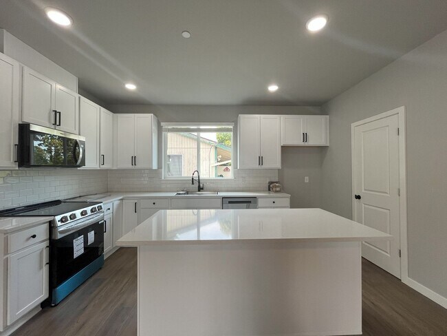 Foto del edificio - 7924 SE Mitchell St