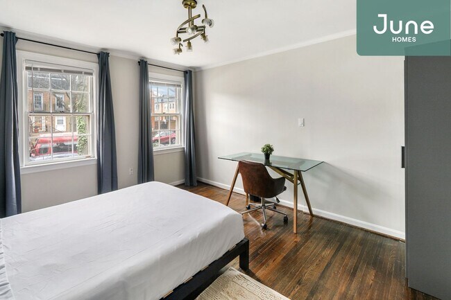 Building Photo - ROOM ONLY in 7-bed/3.5-bath Home