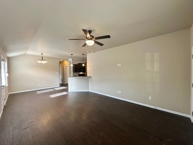 Building Photo - 1301 Vanguard Ln