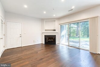 Building Photo - 645 Oakland Hills Dr