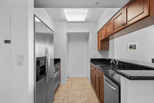 Foto del edificio - 347 N New River Dr E