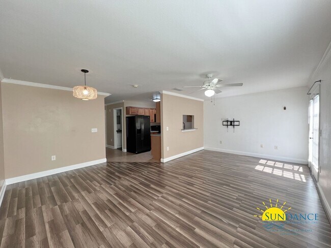 Foto del edificio - Charming 3 Bedroom Eagles Landing Townhous...