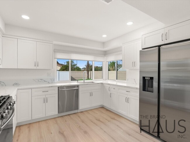 Photo - Two Primary Bedrooms, Pool, & Air Conditio... House