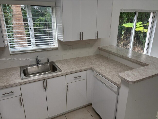 Foto del edificio - 1320 SE 31st Ct