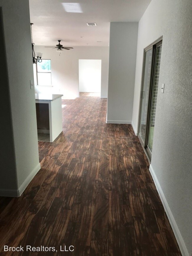 3 br, 2 bath House 3640 Millet Avenue House Rental in Fort Worth