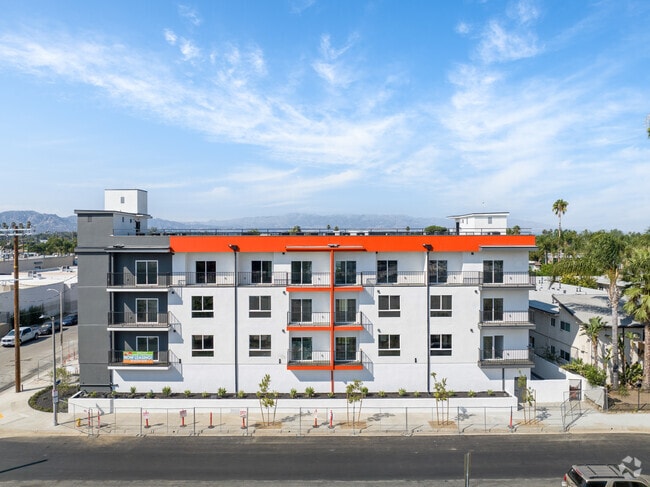 Foto del edificio - Eton View Apartments