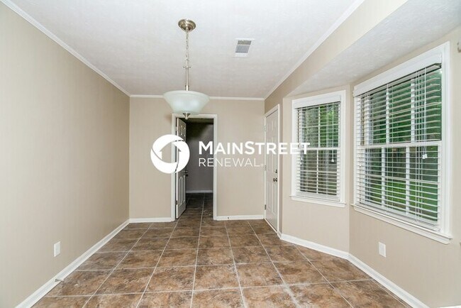 Building Photo - 3 Bedroom Pet-Friendly Home in Covington, GA with Main Street Renewal