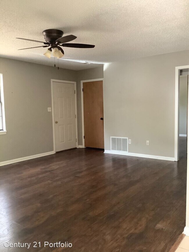 Building Photo - 2 br, 1 bath House - 4300 Timberlake