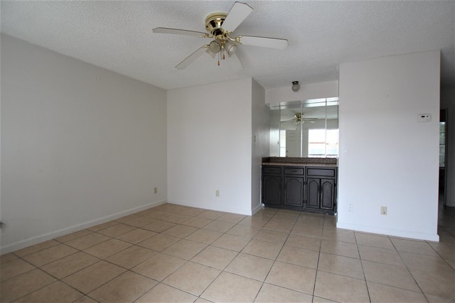 Building Photo - 4902 Marcella Ave