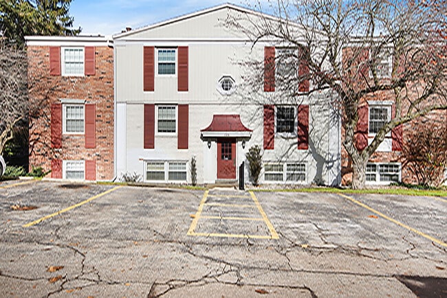 Foto del edificio - 728 Garland Cir