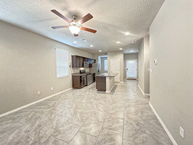Foto del edificio - Stunning Cleveland Heights 3 Bedroom Home!