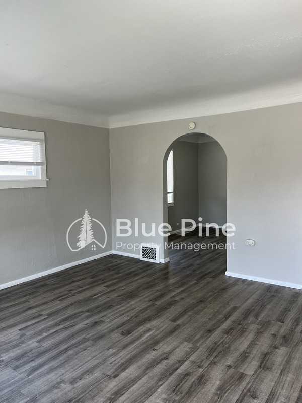 Building Photo - 1136 S 2nd Ave