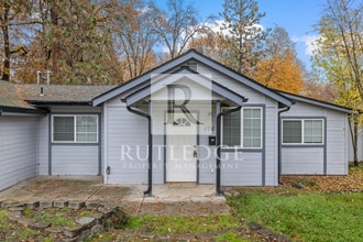 Building Photo - 176 Mallory Ln