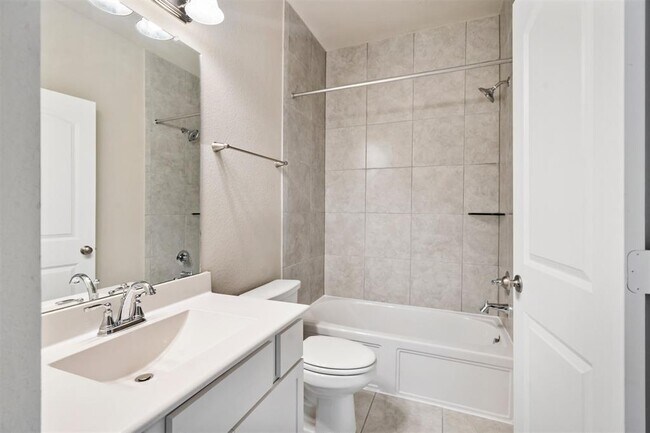 Building Photo - 355 Biltmore Loop