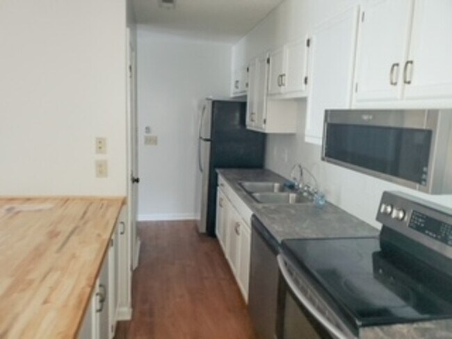 Foto del edificio - 2328 W Vandalia Rd