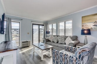 Building Photo - 5601 N Ocean Blvd