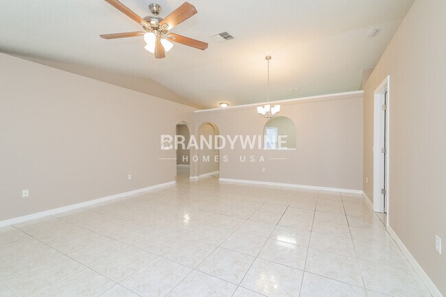Foto del edificio - 16052 Dorchester Blvd