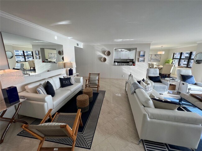 Foto del edificio - 4900 N Ocean Blvd