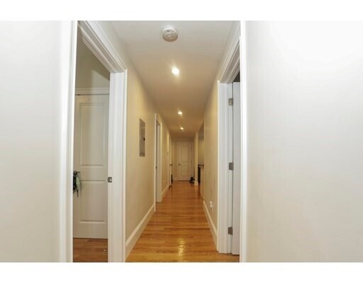 Building Photo - 274 Bowdoin St