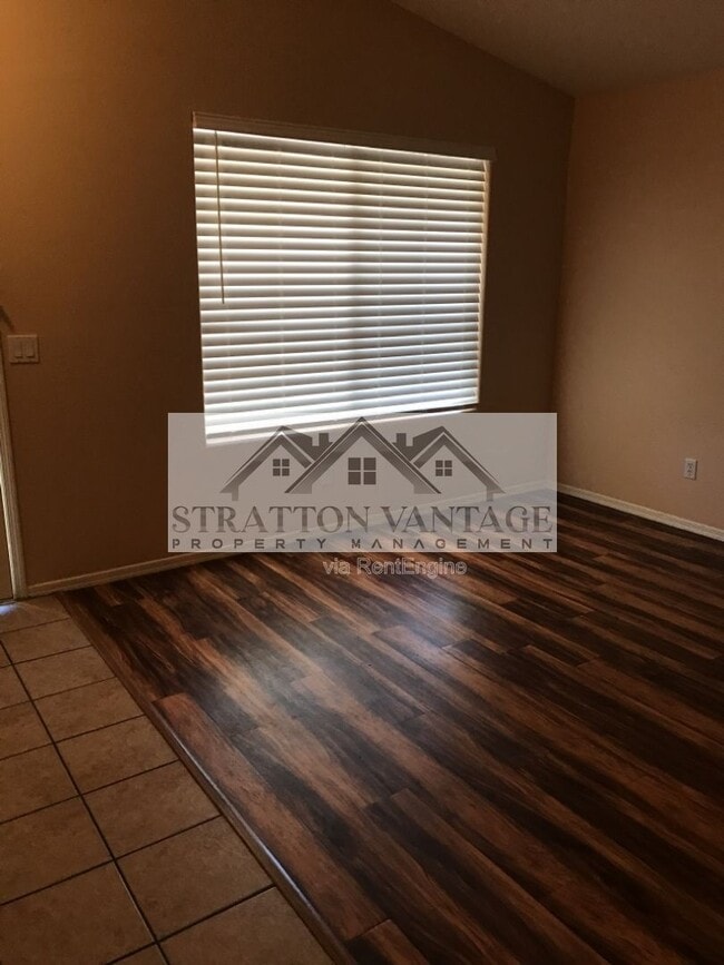 Building Photo - 8201 W Pima St