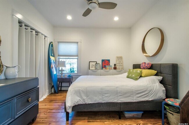 Foto del edificio - 3680 Lark St