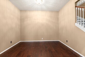 Building Photo - 70 Harvest Wind Pl