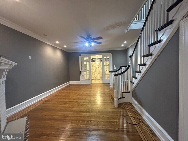 Foto del edificio - 6014 W Oxford St