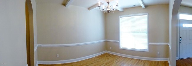 Building Photo - 400 Grey Squirrel Ct