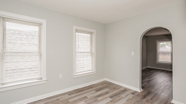 Building Photo - 2951 S Quinn St