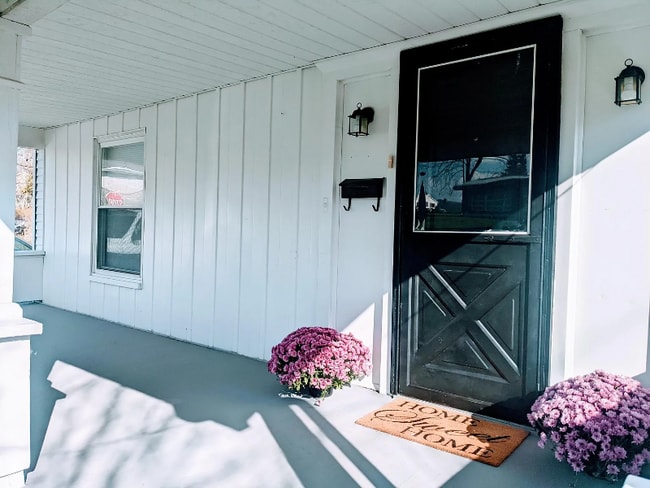 Building Photo - 1320 20th Ave