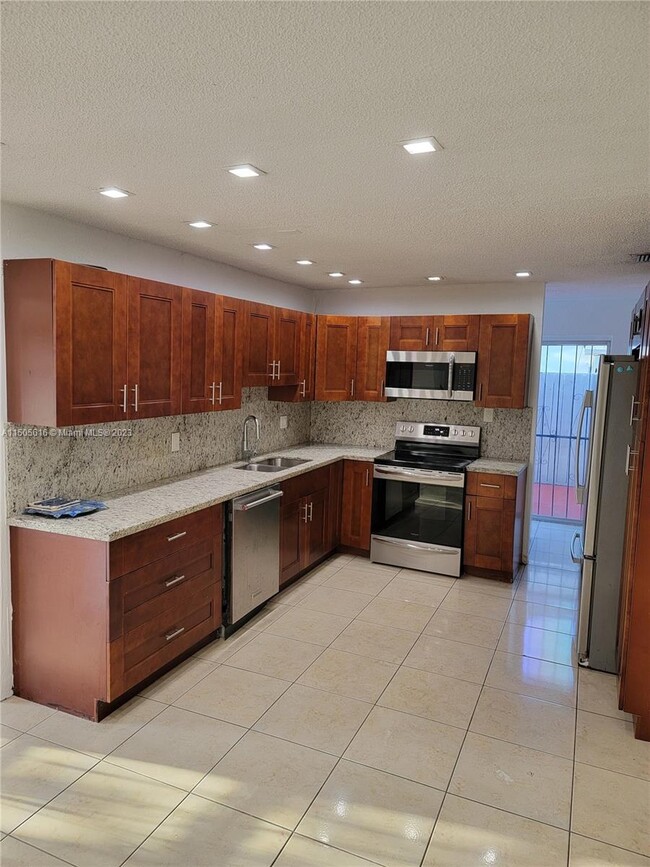 Building Photo - 1220 SW 78th Ave