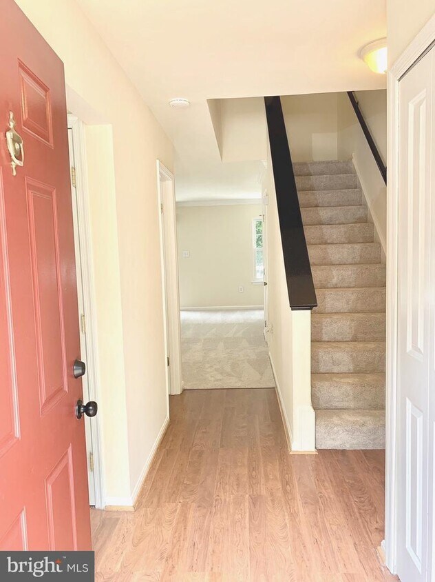 Primary Photo - 15433 Beachwater Ct
