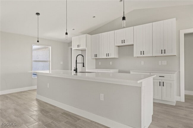 Building Photo - 1422 NE 19th Pl