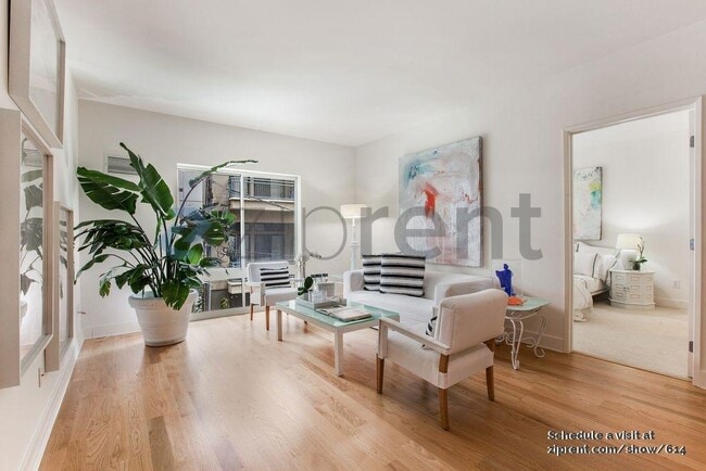 Building Photo - Unit 302