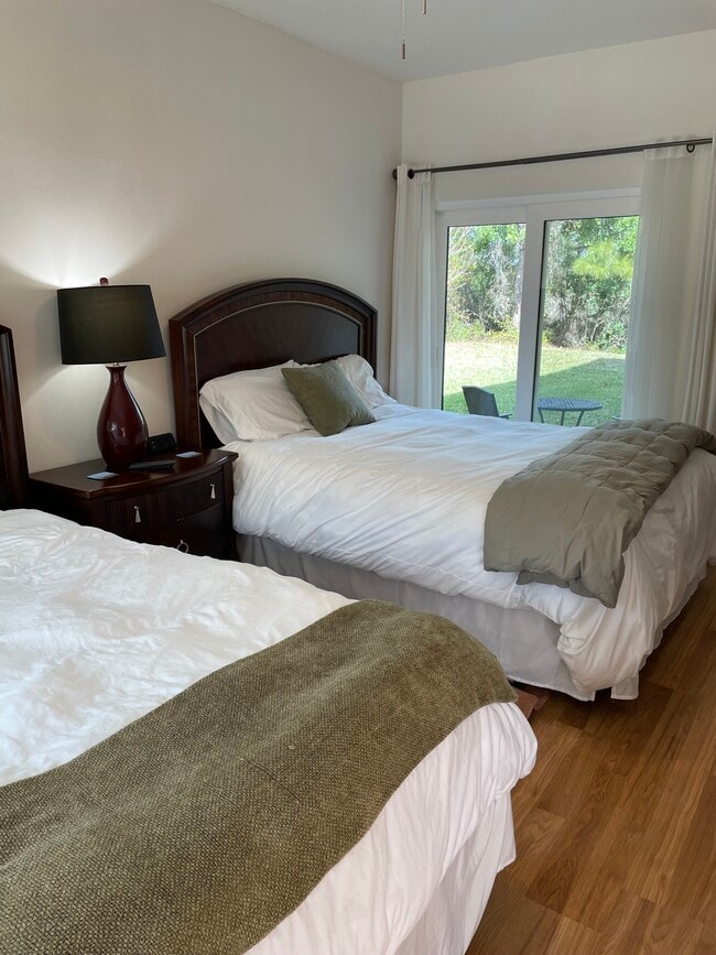 2 queen beds (depending on lease length, one can be dismantled) - 8266 Mulligan Cir