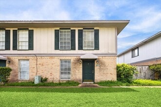 Building Photo - 1916 Upland Dr