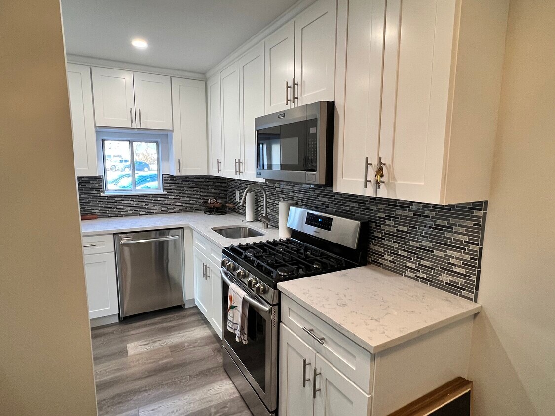 47 Olcott Way Unit 47 Olcott, Ridgefield, CT 06877 Condo for Rent in