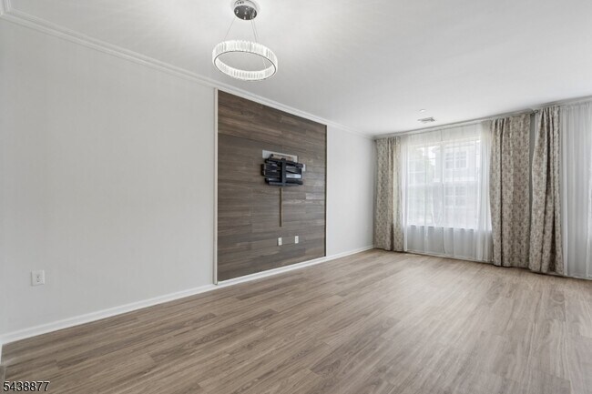Foto del edificio - 612 Lopez Ln